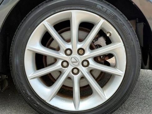 Used 2011 Lexus CT 200h Premium FWD image 25