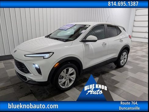 Used 2025 Buick Encore GX Preferred AWD/4WD image 1