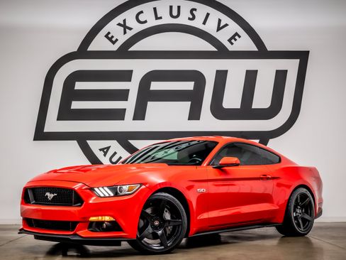 Used 2017 Ford Mustang GT Premium RWD image 1
