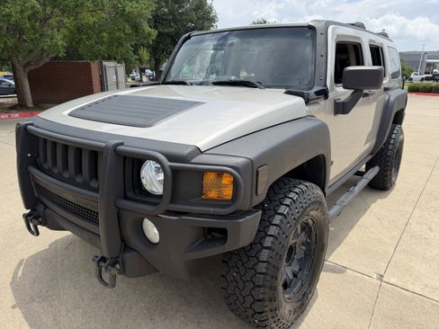 Used 2007 HUMMER H3 AWD/4WD image 3