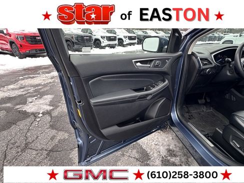 Used 2019 Ford Edge Titanium w/ Equipment Group 301A image 16