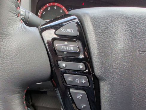 Used 2025 Nissan Frontier PRO-4X w/ Pro Convenience Package AWD/4WD image 26