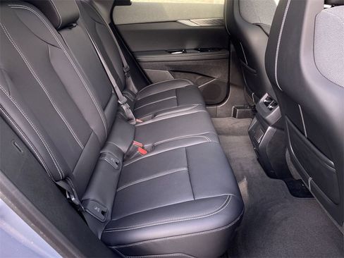 New 2026 Cadillac Optiq Luxury 1 image 40