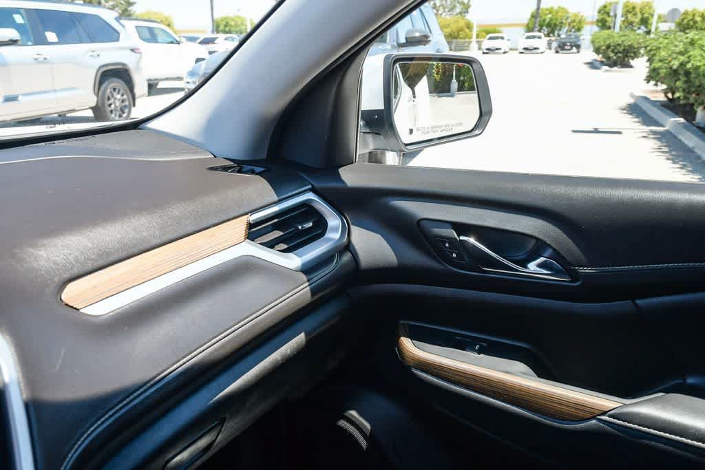 Used 2022 GMC Acadia SLE w/ Driver Convenience Package FWD image 23