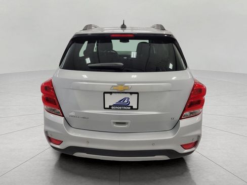 Used 2020 Chevrolet Trax LT w/ Driver Confidence Package AWD/4WD image 23