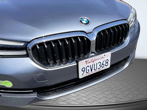 Used 2021 BMW 530e w/ Parking Assistance Package RWD image 28