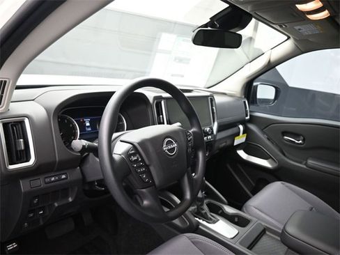 New 2025 Nissan Frontier SV image 18