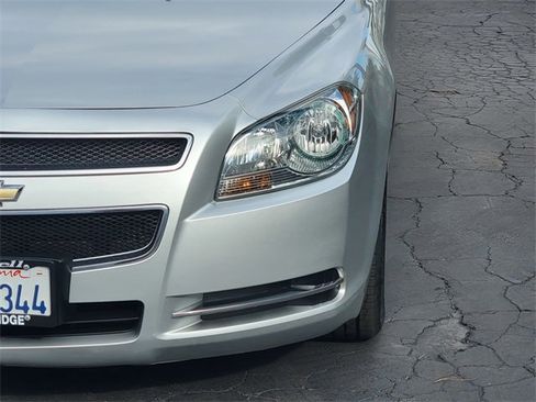 Used 2009 Chevrolet Malibu LT image 3