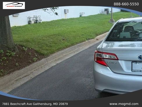 Used 2012 Toyota Camry LE FWD image 12