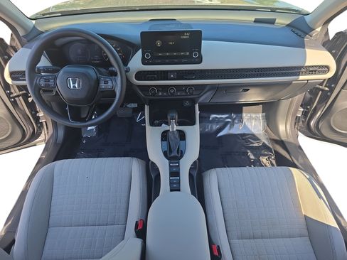 Used 2023 Honda HR-V LX image 9