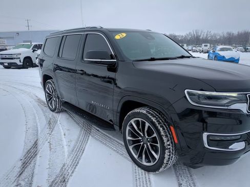 Used 2023 Jeep Wagoneer Series II w/ Premium Group I image 7