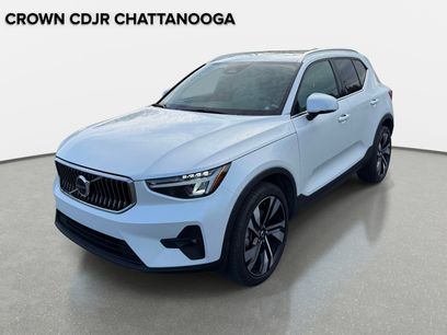 Used 2023 Volvo XC40 B4 Plus w/ Protection Package Premier