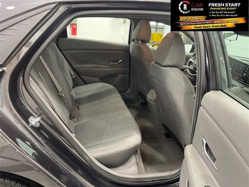 Used 2021 Hyundai Elantra SEL w/ Cargo Package FWD image 36