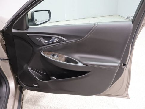 Used 2024 Chevrolet Malibu LT FWD image 23