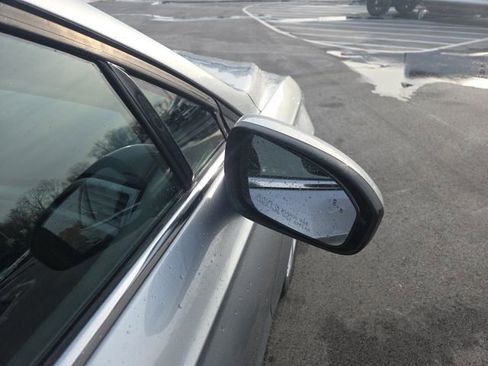 Used 2020 Ford Fusion SE image 7