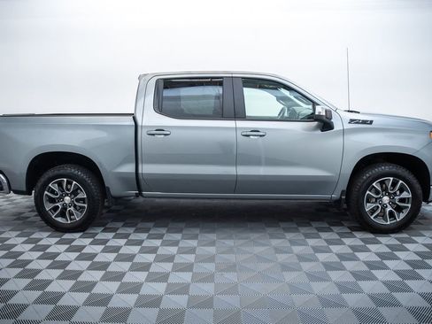 Used 2025 Chevrolet Silverado 1500 LT AWD/4WD image 4