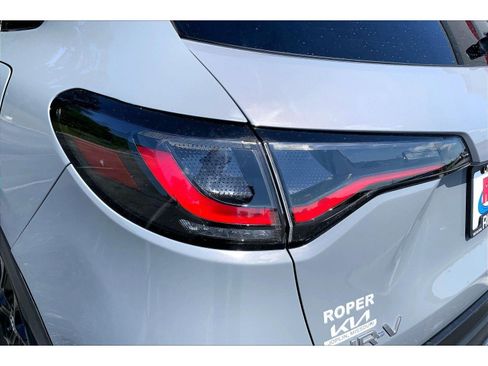 Used 2025 Honda HR-V Sport image 28