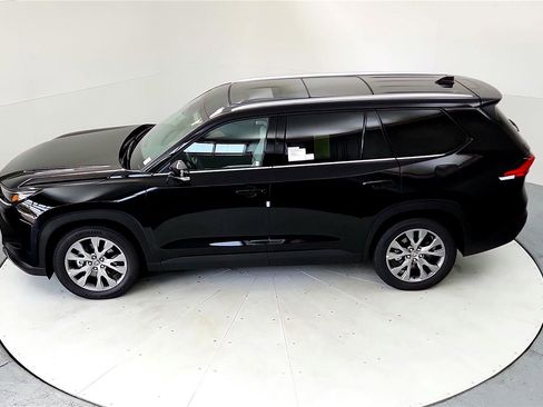 Certified 2024 Toyota Grand Highlander Limited image 16