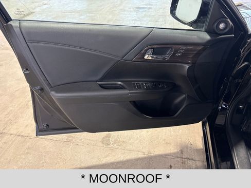 Used 2016 Honda Accord EX-L image 10