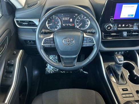 Certified 2025 Toyota Highlander LE AWD/4WD image 13