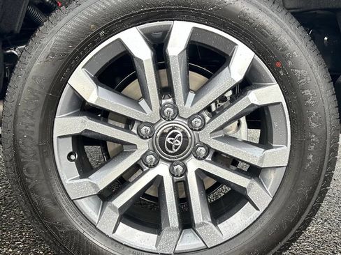 Certified 2026 Toyota 4Runner Limited AWD/4WD image 28