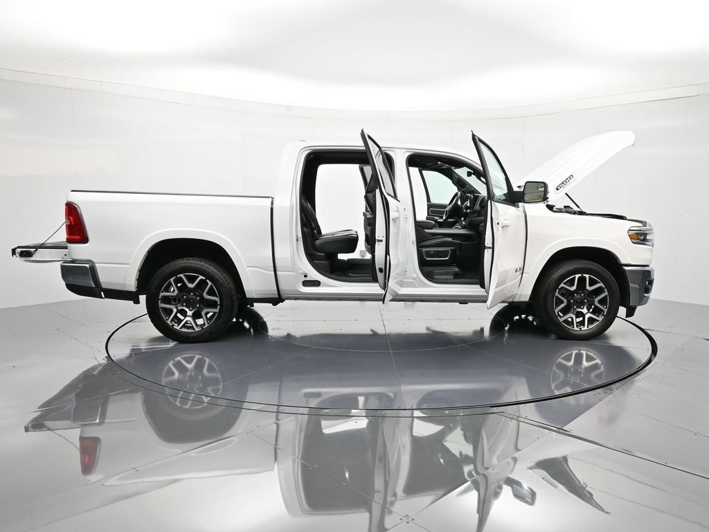 Used 2025 RAM 1500 Laramie AWD/4WD image 43