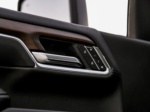 Used 2024 Chevrolet Silverado 3500 High Country w/ High Country Premium Package image 38