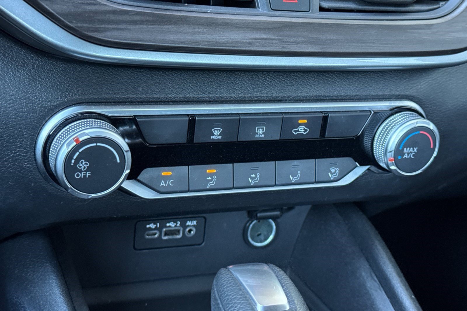Used 2025 Nissan Altima 2.5 SV FWD image 18