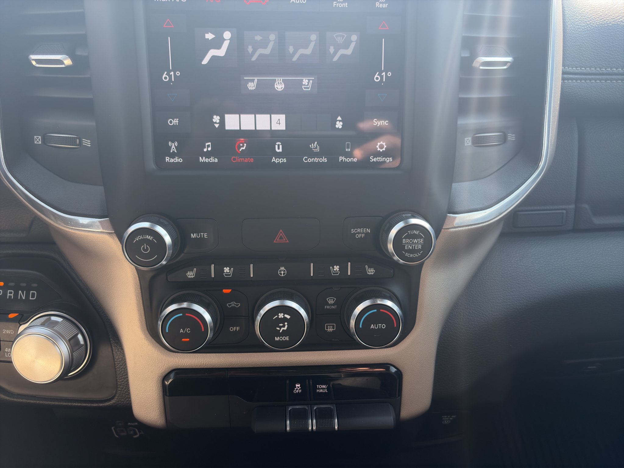 Used 2021 RAM 1500 Laramie AWD/4WD image 17