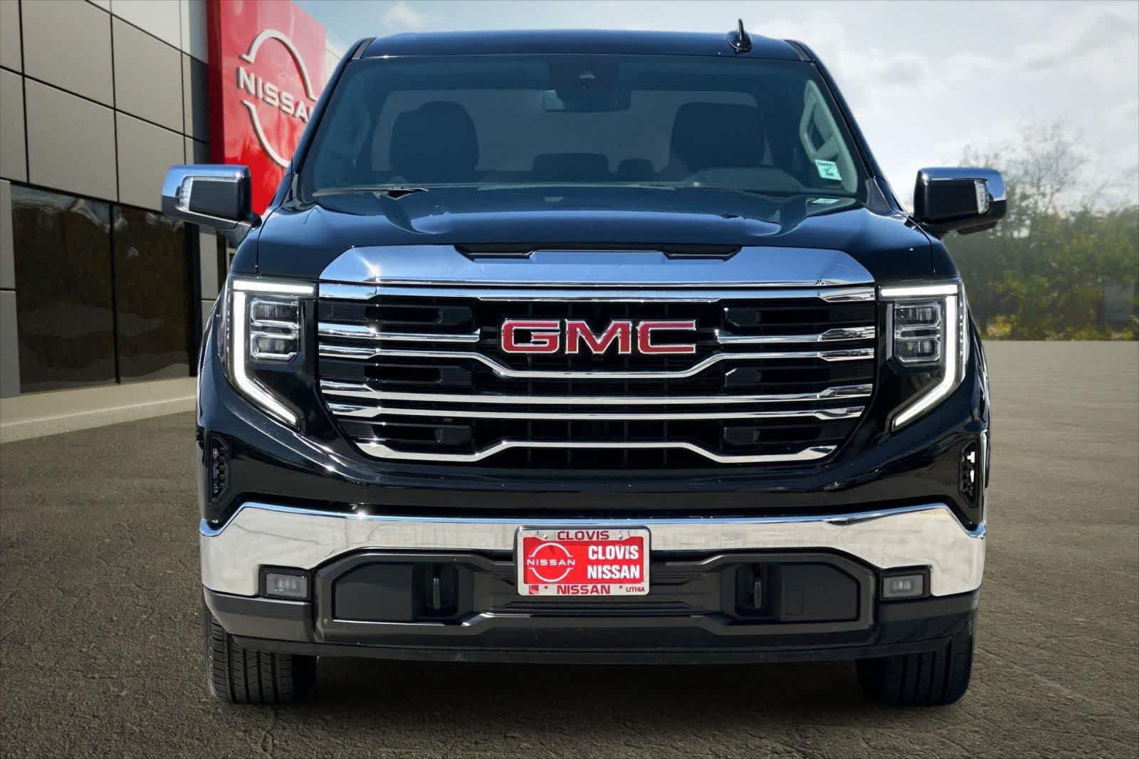 Used 2025 GMC Sierra 1500 SLT RWD image 11