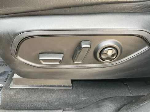 Used 2024 Jeep Grand Cherokee L Laredo AWD/4WD image 17