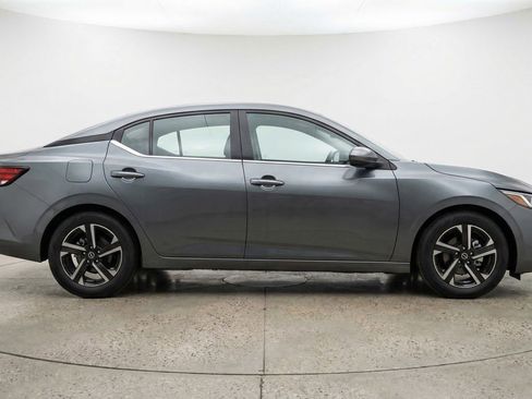 Used 2025 Nissan Sentra SV image 11