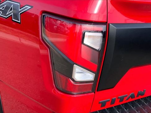 Used 2022 Nissan Titan PRO-4X w/ Pro-4x Convenience Package image 29