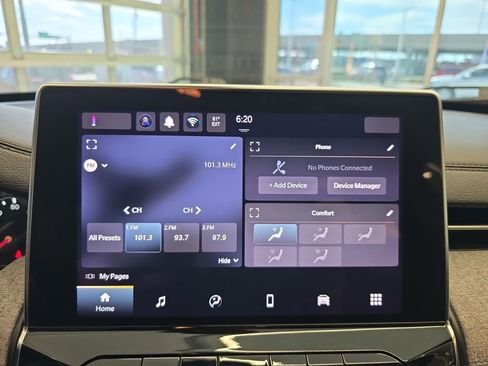 Used 2024 Jeep Compass Latitude image 23