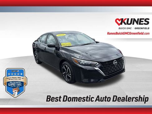 Used 2025 Nissan Sentra SV image 1