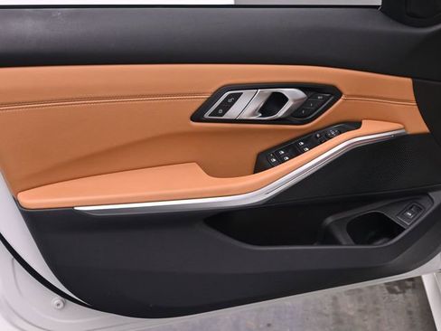 Used 2021 BMW 330i xDrive Sedan w/ M Sport Package image 9