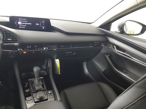 Used 2025 MAZDA MAZDA3 2.5 Turbo Sedan w/Premium Plus image 25