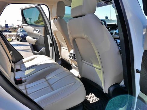 Used 2023 Land Rover Range Rover Velar S image 11