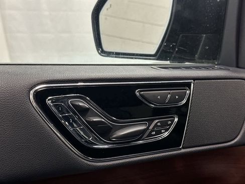 Used 2024 Lincoln Navigator Reserve AWD/4WD image 27