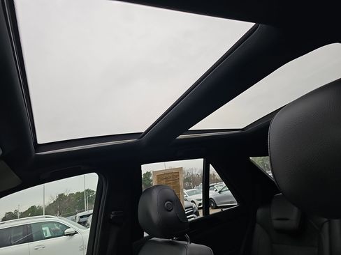 Used 2017 Mercedes-Benz GLE 350 image 31