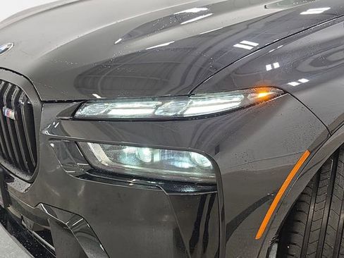 Used 2026 BMW X7 M60i image 31