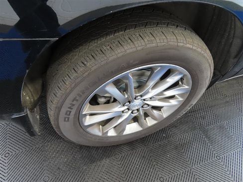 Used 2022 Buick Enclave Avenir w/ Trailering Package, 5000 lbs. AWD/4WD image 8