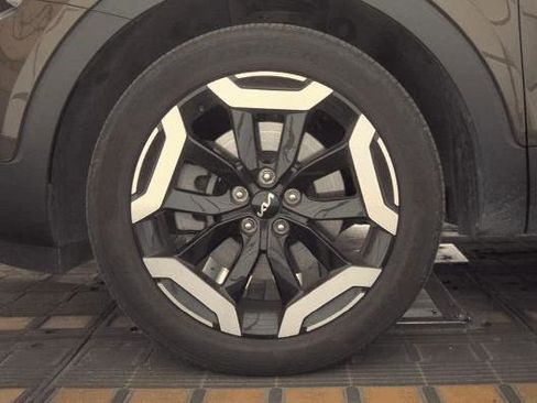 Used 2025 Kia Telluride S image 27