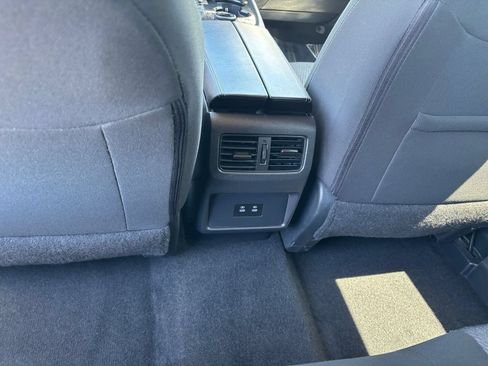 Used 2025 Kia Sportage LX FWD image 24