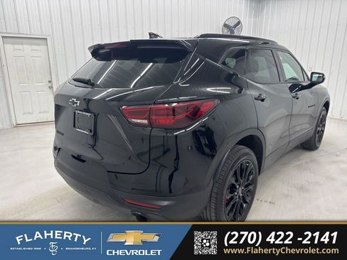 Used 2024 Chevrolet Blazer LT w/ LPO, Black Grille Bar Package image 3