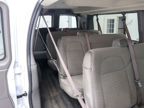 Used 2018 Chevrolet Express 3500 LT w/ LT Preferred Equipment Group RWD image 14