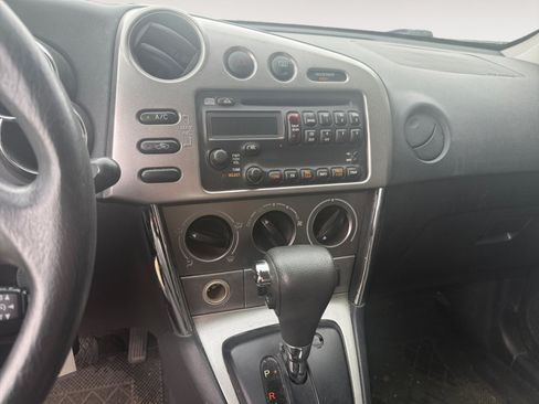 Used 2007 Pontiac Vibe w/ Preferred Package FWD image 11