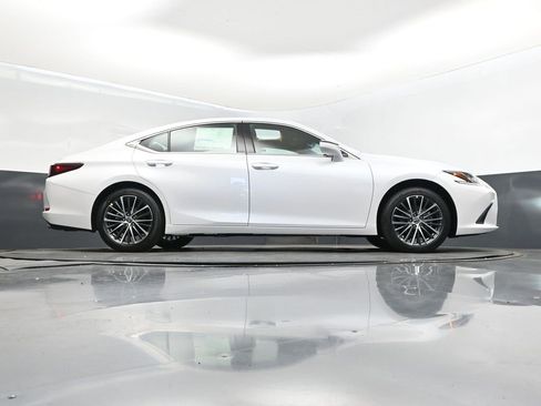 New 2025 Lexus ES 350 w/ Premium Package image 43