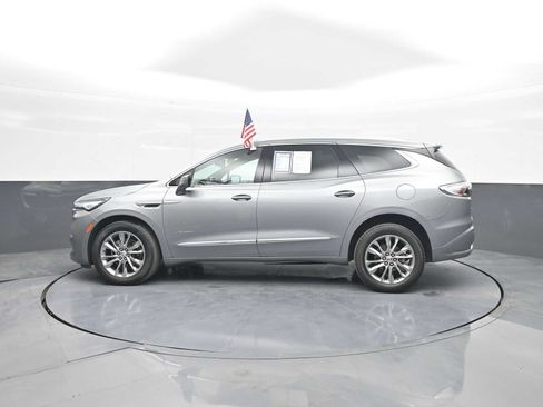 Used 2024 Buick Enclave Avenir AWD/4WD image 5