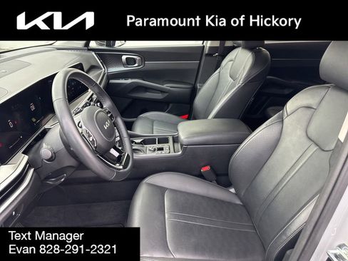 Used 2025 Kia Sorento S w/ Panoramic Sunroof Package image 24